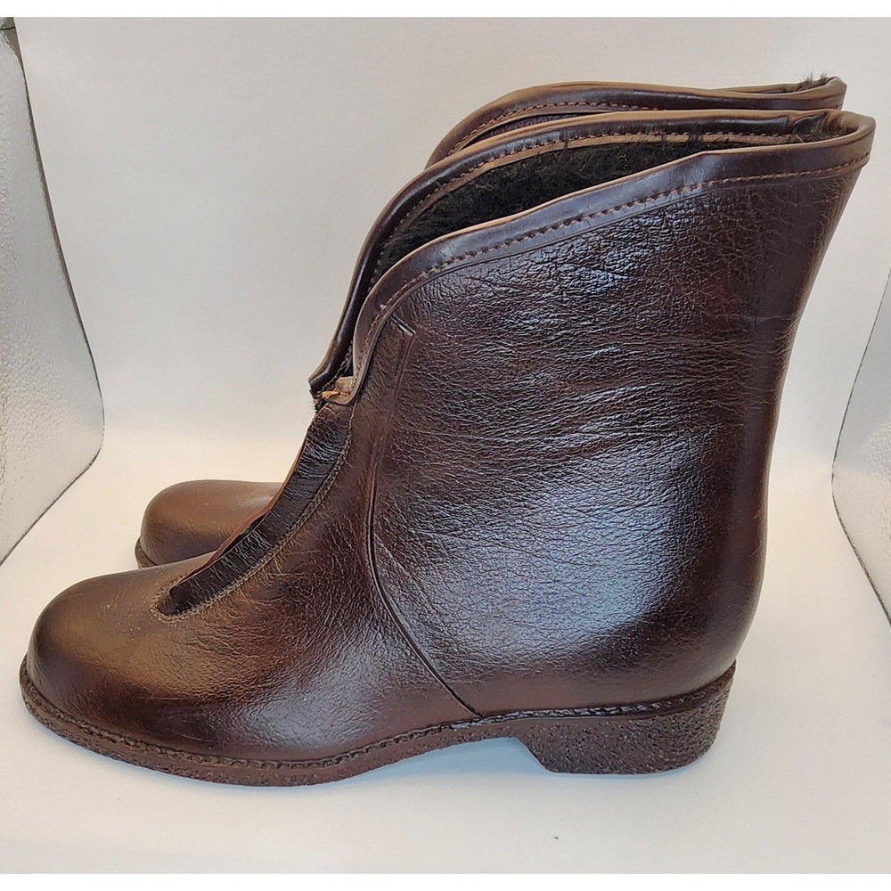 Women's Brown Rubber Waterproof Short Boots Front Zip Lined Size 9 - Picture 1 of 10